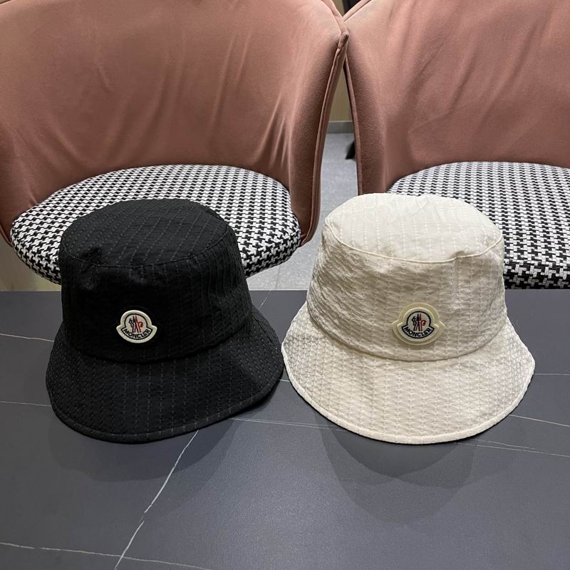 Moncler hat 062702